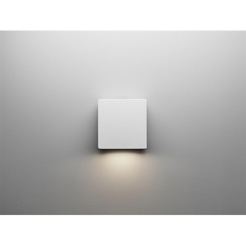 Utelampe vegg ned Pixo M 6–21W 490–1790lm 2700K/3000K/4000K M.Hvit IP65
